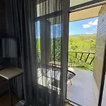 Girske Povitria 2 Γιαρέμτσε